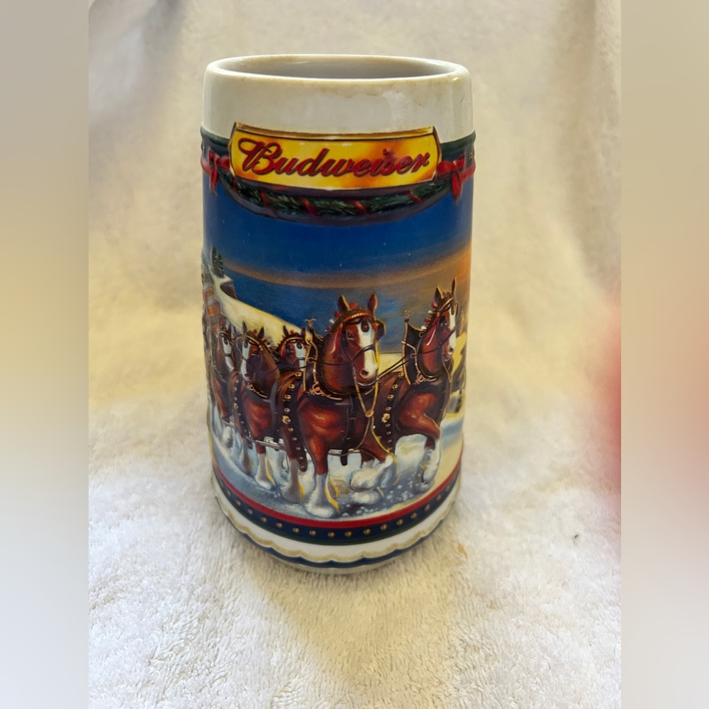 Budweiser 2002 "Guiding The Way Home" Holiday Stein (CS529)